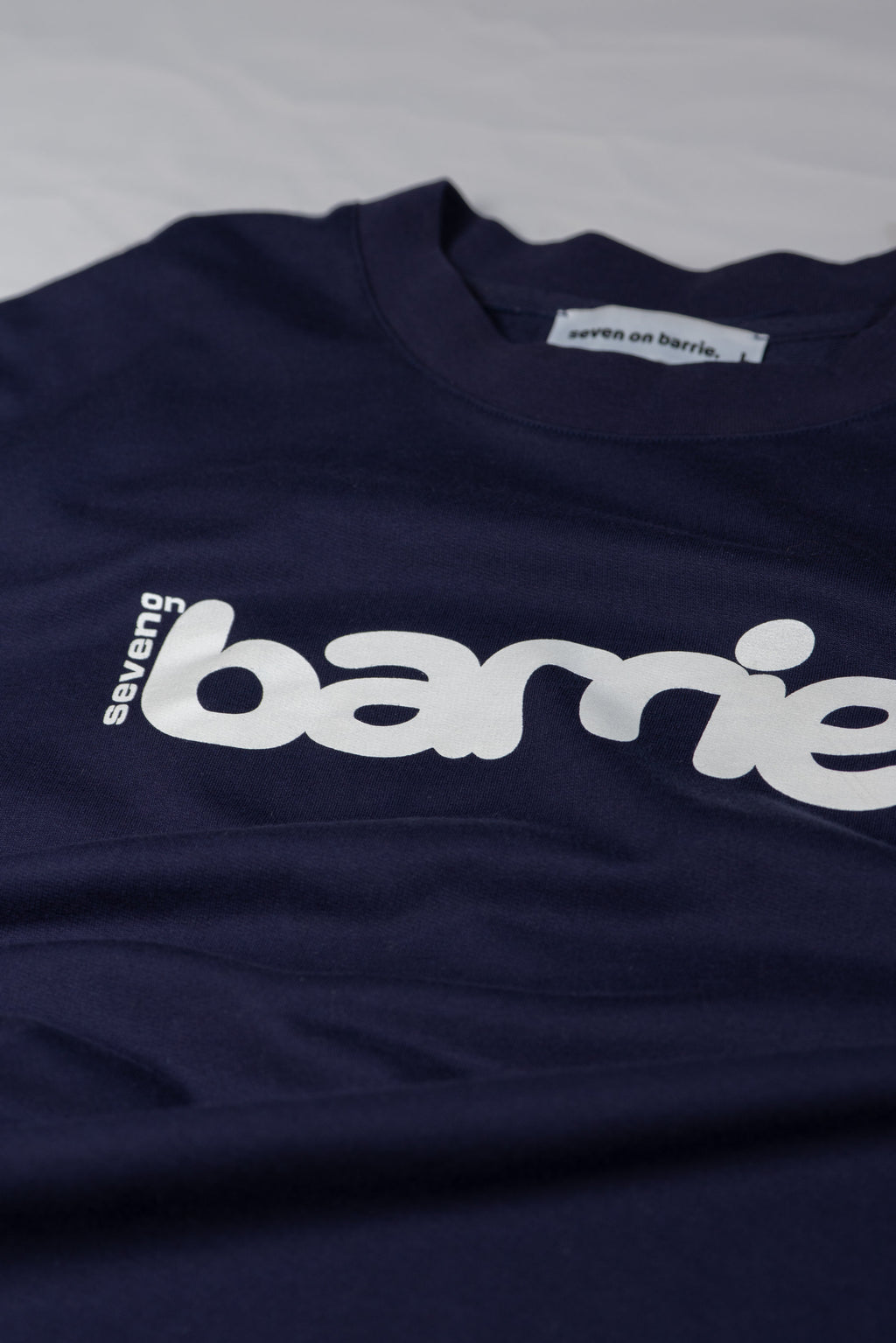 NAVY BARRIE TEE