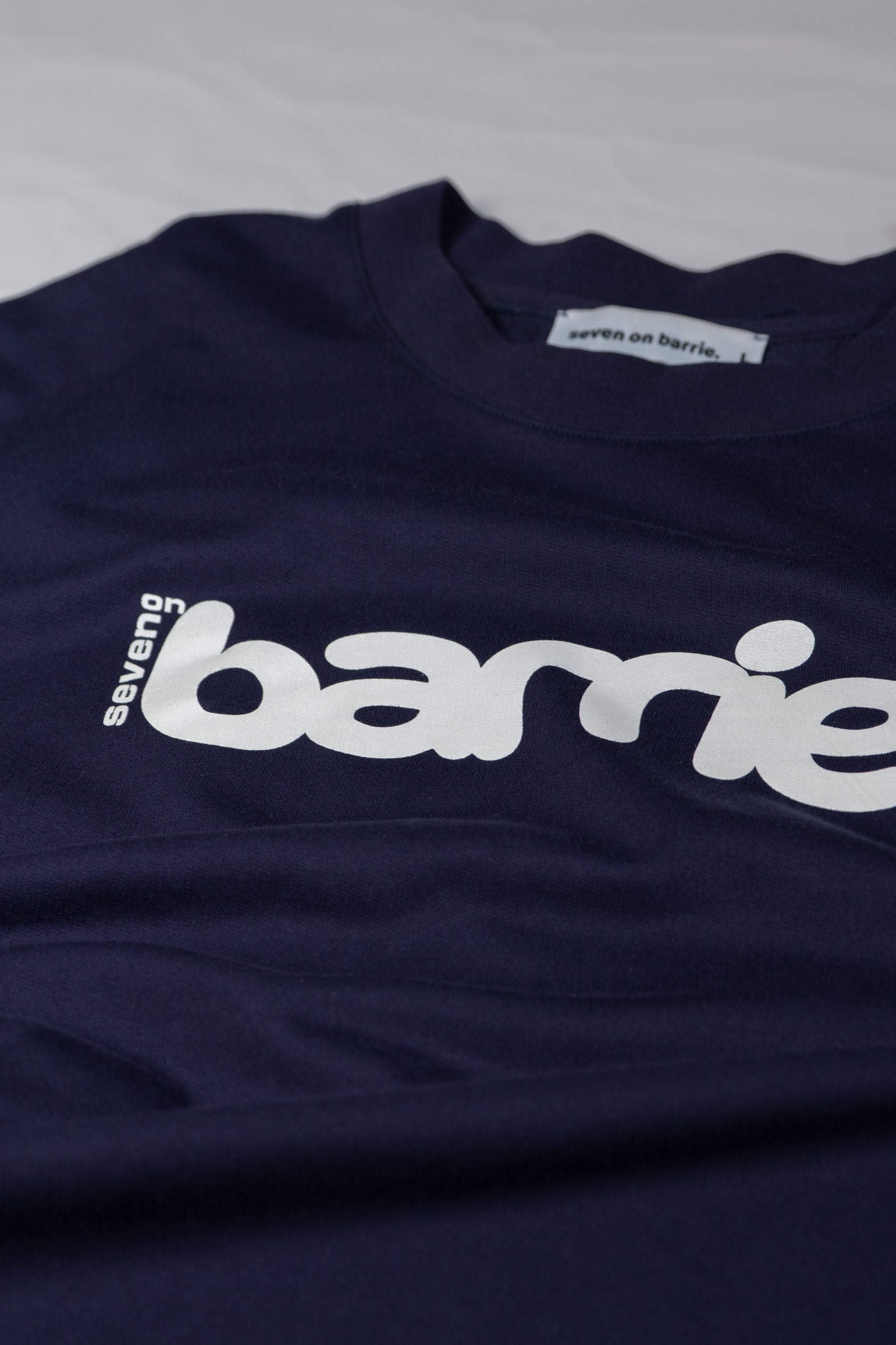 NAVY BARRIE TEE