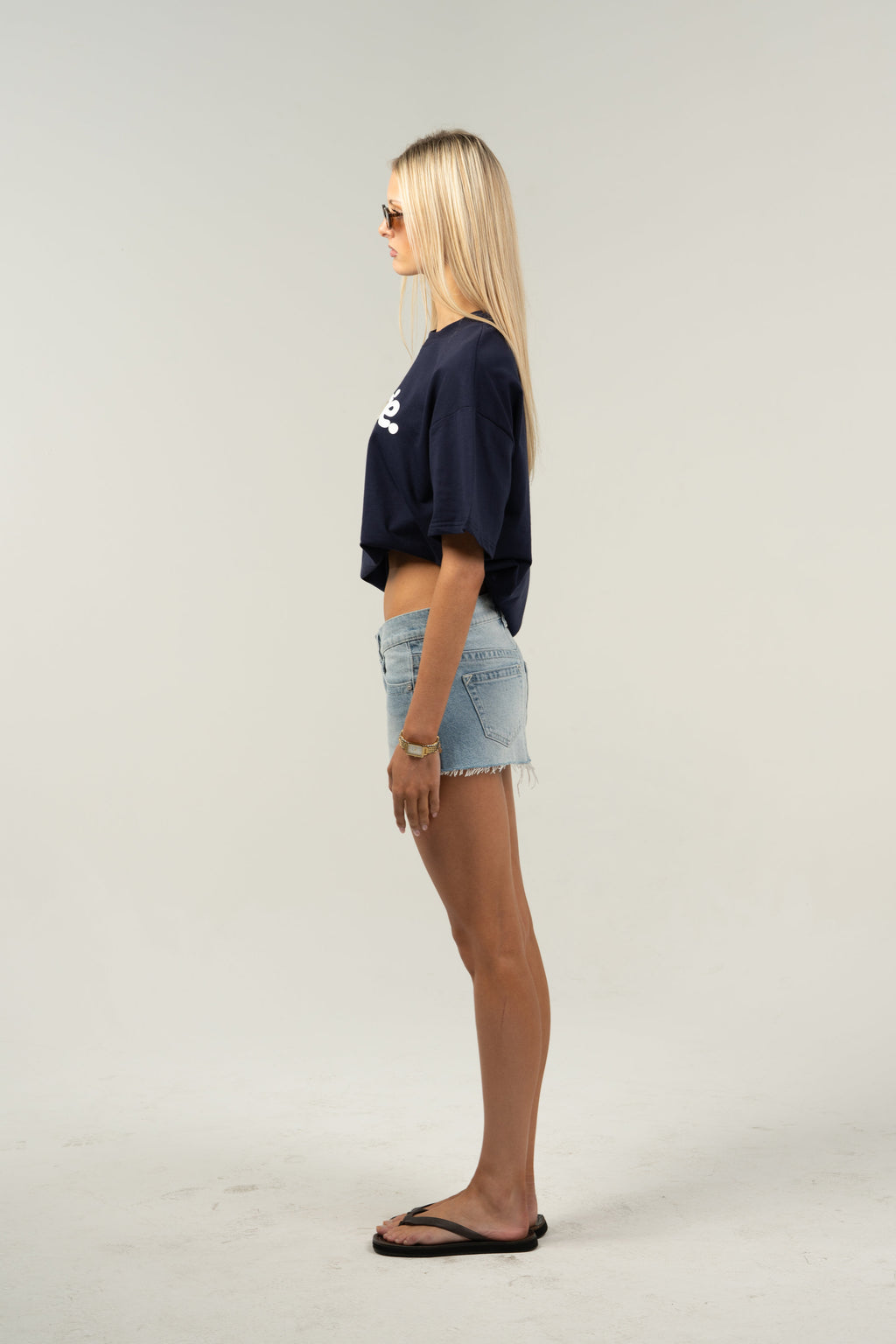 NAVY BARRIE TEE