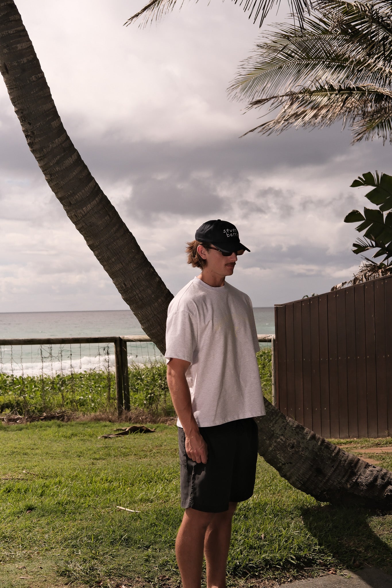 GREY MARLE CHEST PRINT TEE